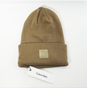 Calvin Klein Women's Knit Cuffed Beanie Hat with logo NWT!